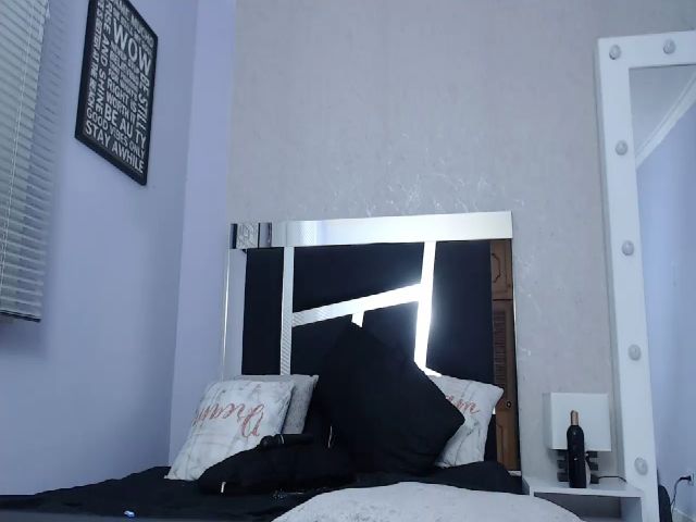 Live sex webcam photo for Pythonissa97 #257074519