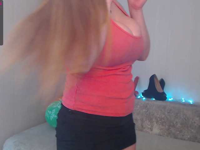 Live sex webcam photo for Viki-tiki-tak #241116243