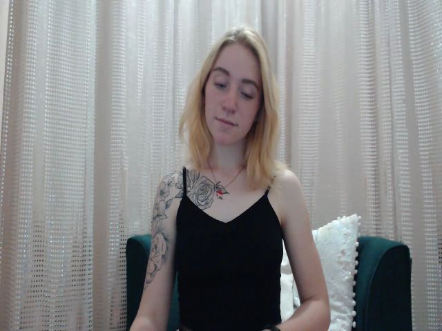 Live sex webcam photo for RedBerryy #255580223