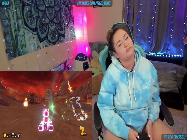 Live sex webcam photo for Nikki_Haze #253031703