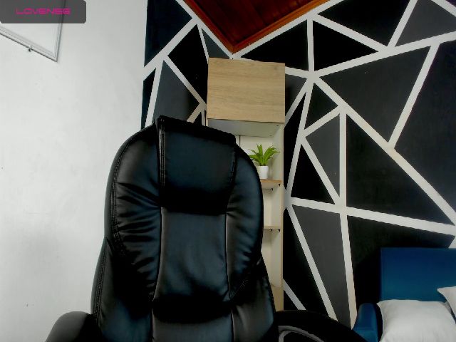 Live sex webcam photo for Tasha_cooper1 #252593503