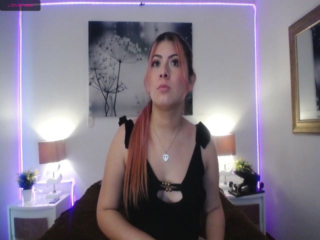 Live sex webcam photo for NicolSaenz #254804115