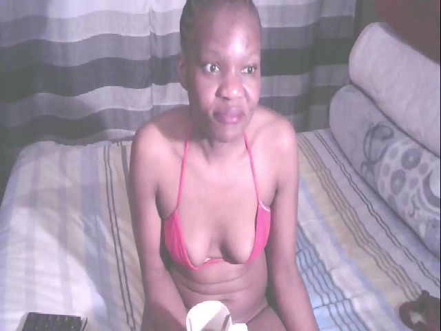 Live sex webcam photo for Sexybooty85 #256687278