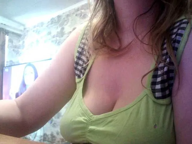 Live sex webcam photo for -Raven40- #243917438