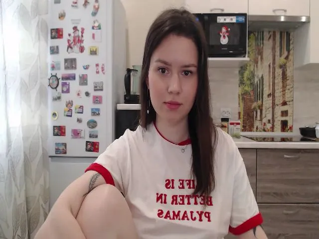 Live sex webcam photo for WonderXGirlXX #263027870