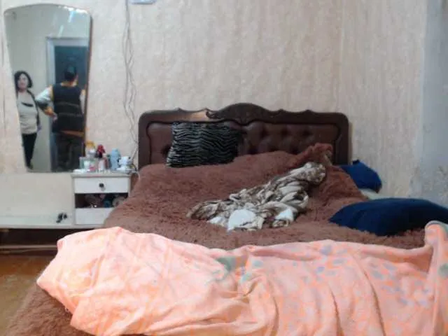 Live sex webcam photo for Katernia48 #241196353