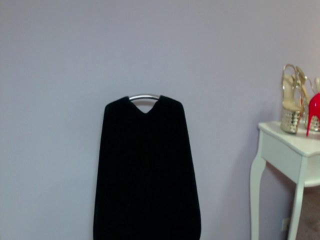 Live sex webcam photo for SuriHazeel #255439740