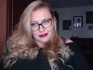Live sex webcam photo for WifeyNusha #240677766