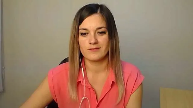 Live sex webcam photo for Olli_s_fun #245076452