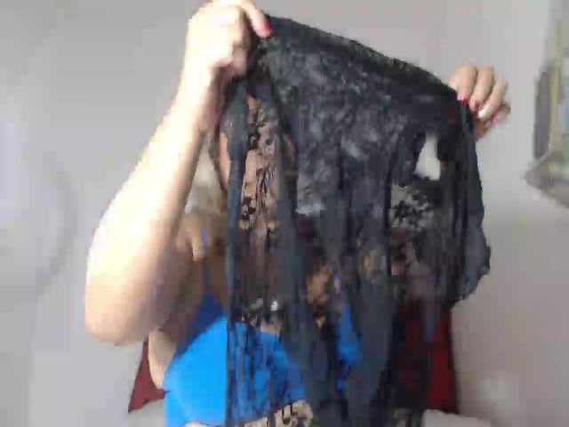 Live sex webcam photo for adrianamilf #257929454