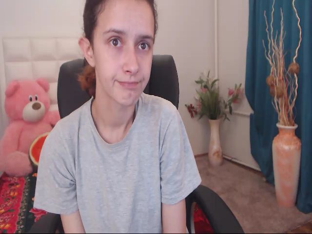 Live sex webcam photo for IrisNichols #265084072