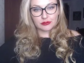 Live sex webcam photo for WifeyNusha #240590596