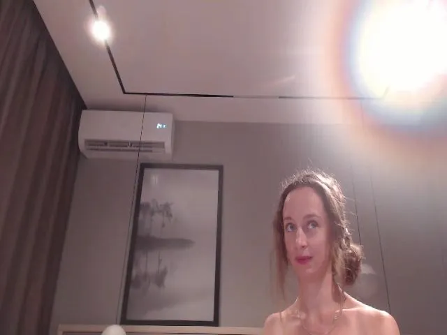 Live sex webcam photo for Innocent_Miss #252629850
