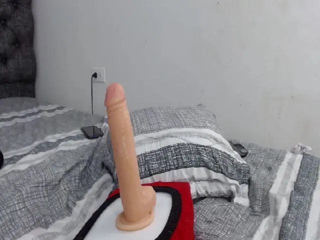 Live sex webcam photo for Andrea_greey #257941141