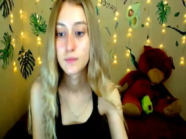 Live sex webcam photo for LinaRum__ #252412815