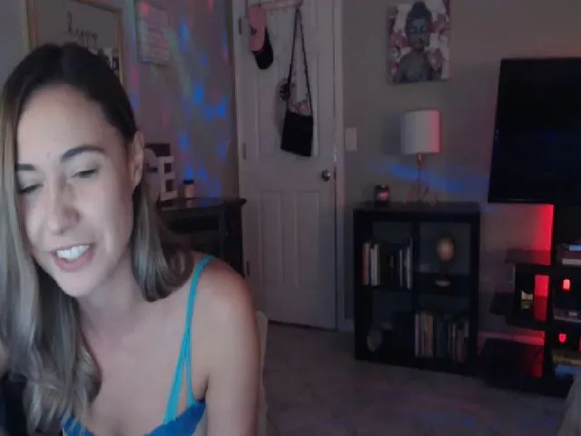 Live sex webcam photo for OhYesCeleste #260614691