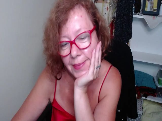Live sex webcam photo for Adele_69 #260536625