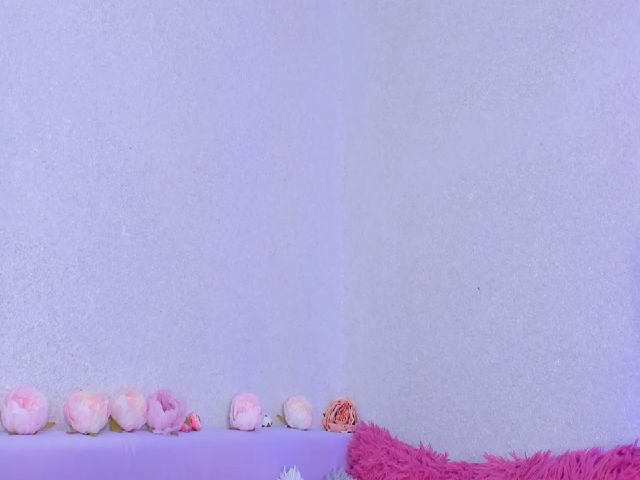 Live sex webcam photo for AnnaBambina #252436023