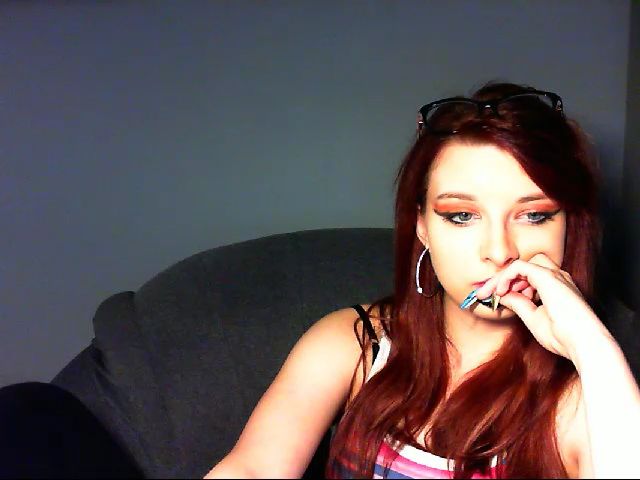 Live sex webcam photo for VirginLuna18 #263803045