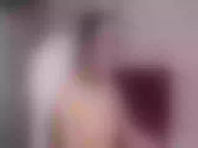 Live sex webcam photo for Sun_kissed1 #263603397