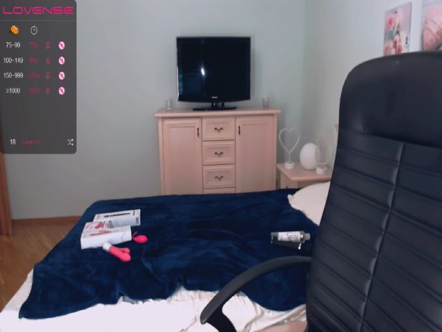 Live sex webcam photo for Alana_Kelly #254288158