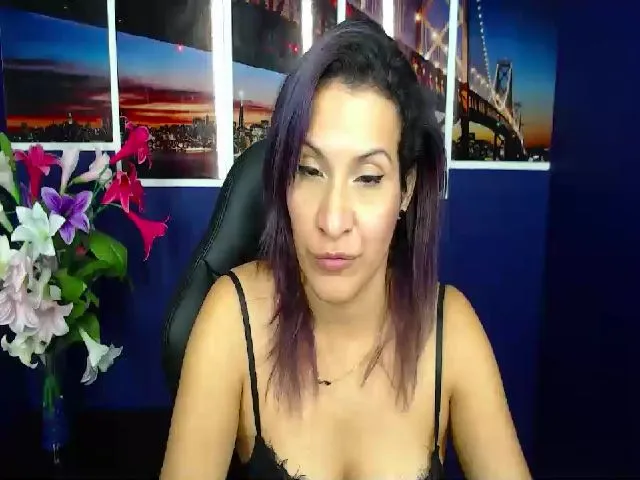 Live sex webcam photo for Infernalsexx #254263033