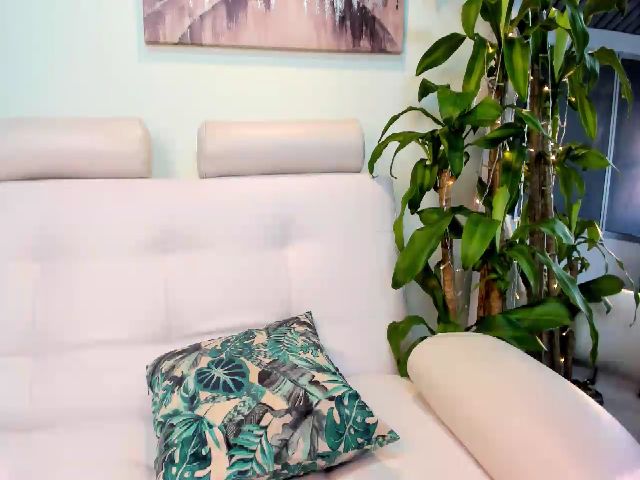 Live sex webcam photo for Eva_Watson #254290979