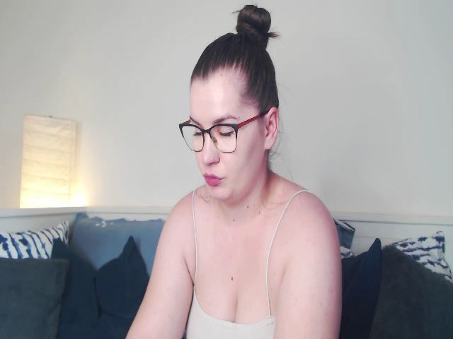 Live sex webcam photo for EveGoddes #263726077