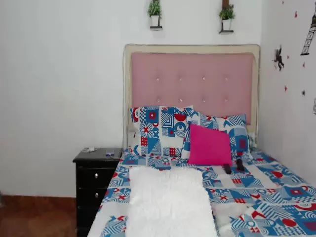 Live sex webcam photo for Maryalelove #254520304