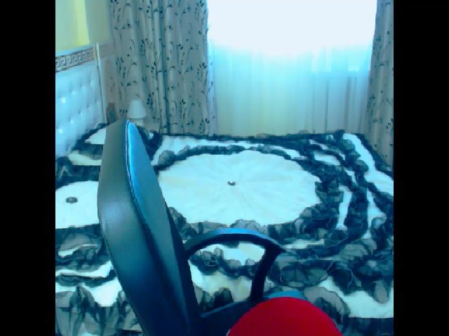 Live sex webcam photo for SonyaHotMilf #259328575