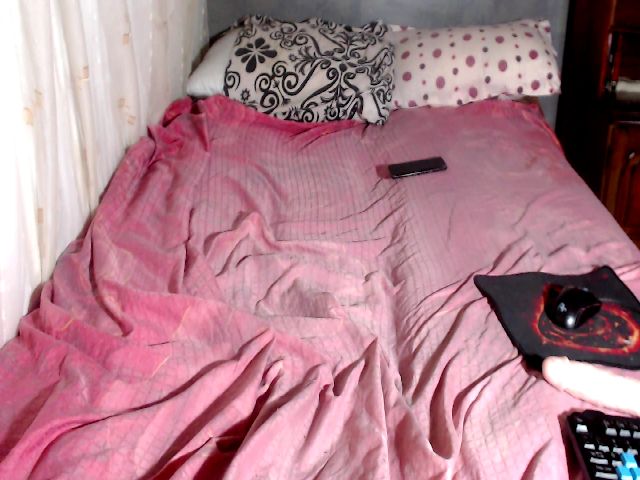 Live sex webcam photo for Simonaaa #262073336