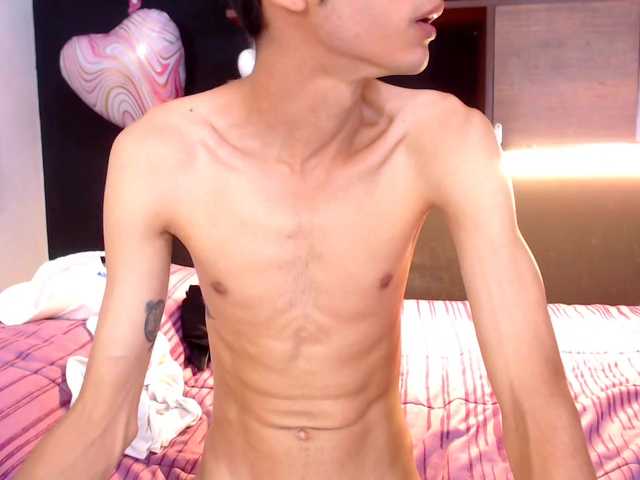 Live sex webcam photo for LittleFoxxy1 #251068870