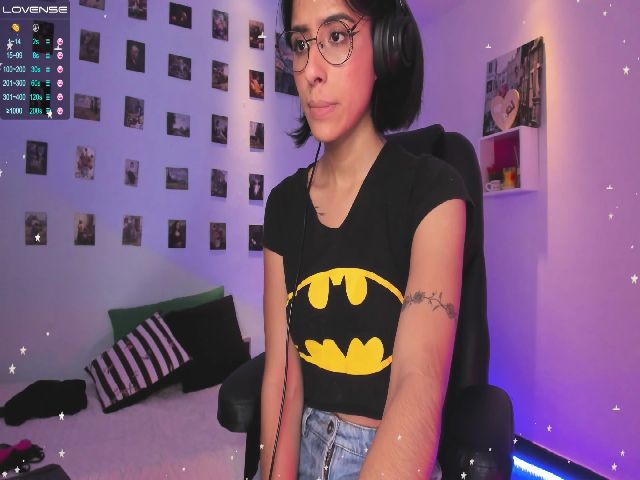 Live sex webcam photo for Miia____ #255193834