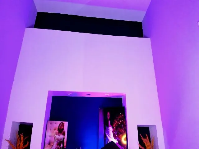 Live sex webcam photo for Channelsmalls #257907070