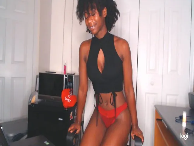 Live sex webcam photo for Seven #264639804