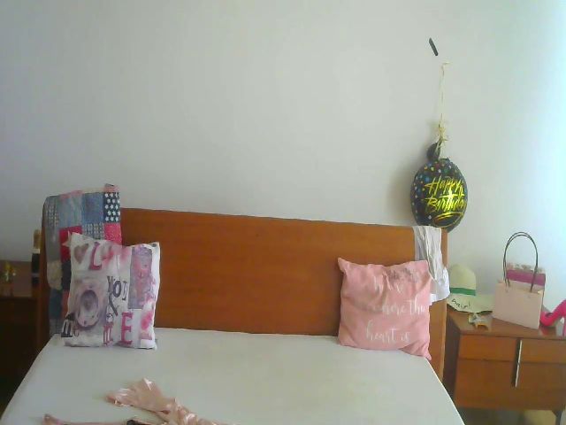 Live sex webcam photo for SONYABRUNETTE #254448822