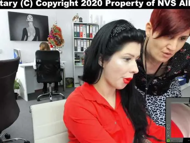 Live sex webcam photo for KinkyOffice #240969124