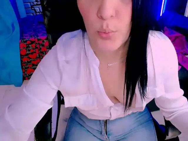 Live sex webcam photo for Sashabreck #287859689