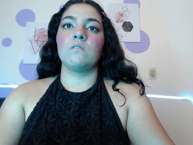 Live sex webcam photo for sophiie_fox #258890398