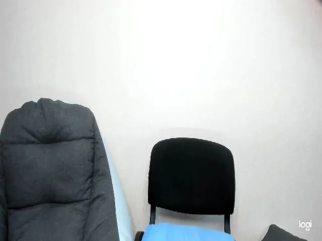 Live sex webcam photo for SarahSmiths #255235829