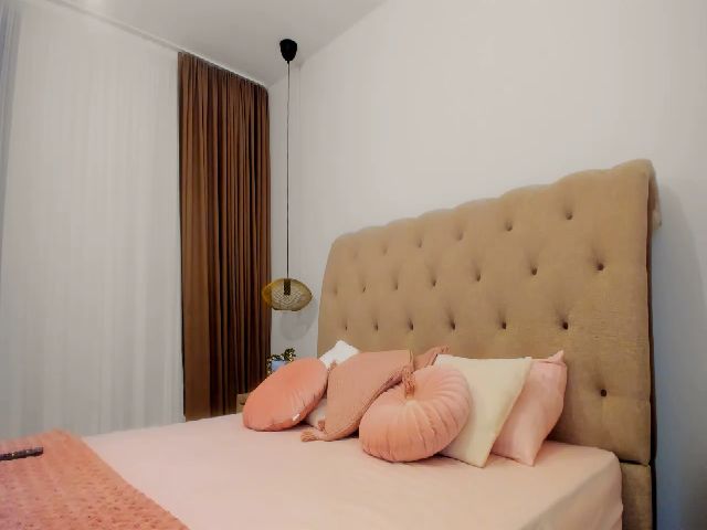 Live sex webcam photo for call_me_em #252751663