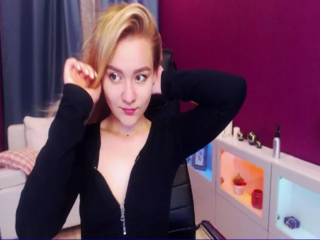 Live sex webcam photo for Kara_Smith #258893335