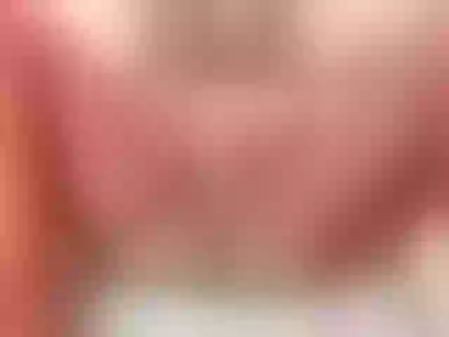 Live sex webcam photo for lilyhung50 #241279919