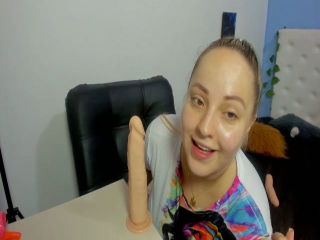 Live sex webcam photo for Dulce_maria_s #262286929