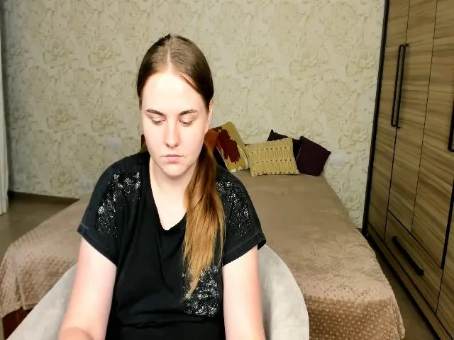 Live sex webcam photo for EllaBrix #262739939