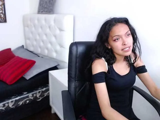 Live sex webcam photo for Pretty-black #251030616