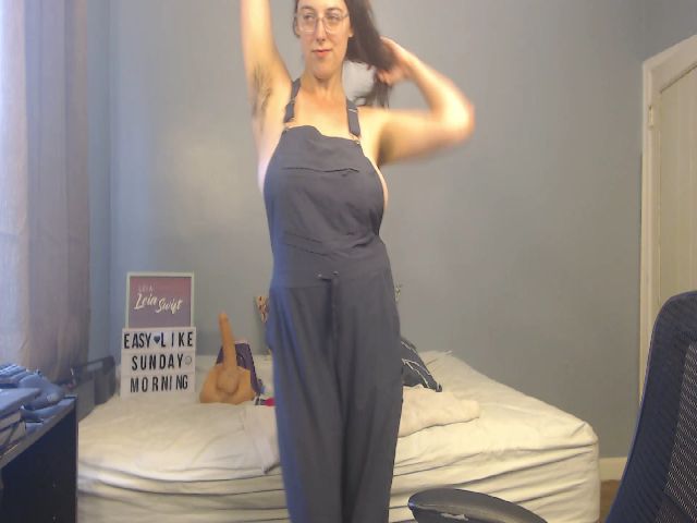 Live sex webcam photo for LeiaSwift #252605440