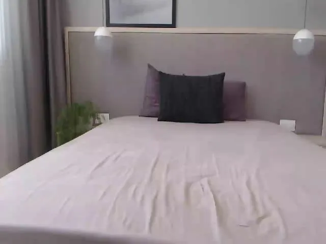 Live sex webcam photo for Innocent_Miss #252536353