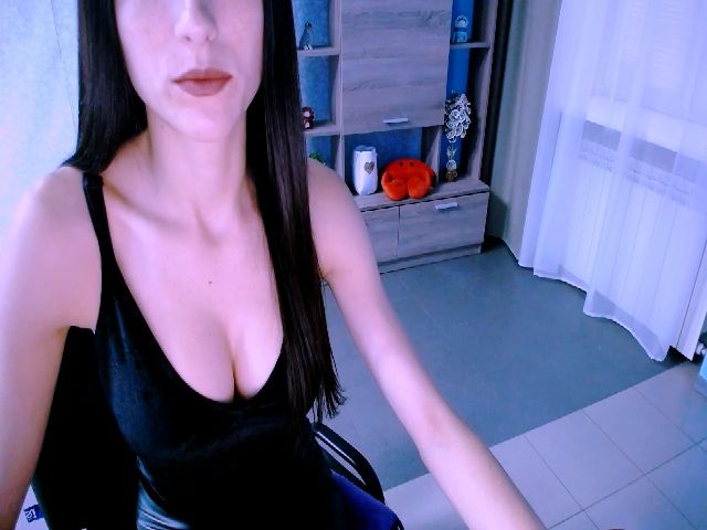 Live sex webcam photo for Frioninny #260079393