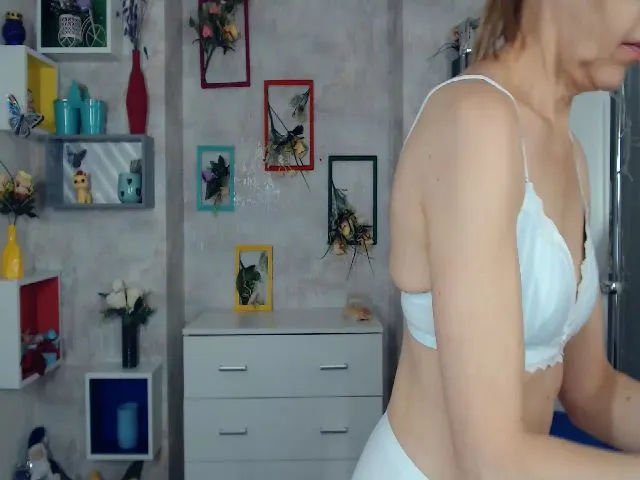 Live sex webcam photo for Greybunny #259349954